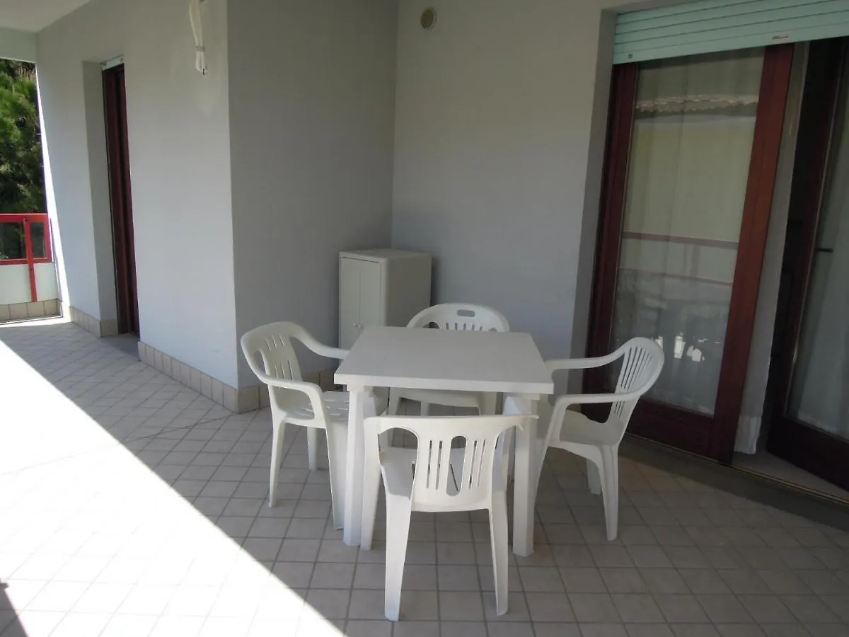 Comfortable Apartment Close To Bibione Beach - Beahost
