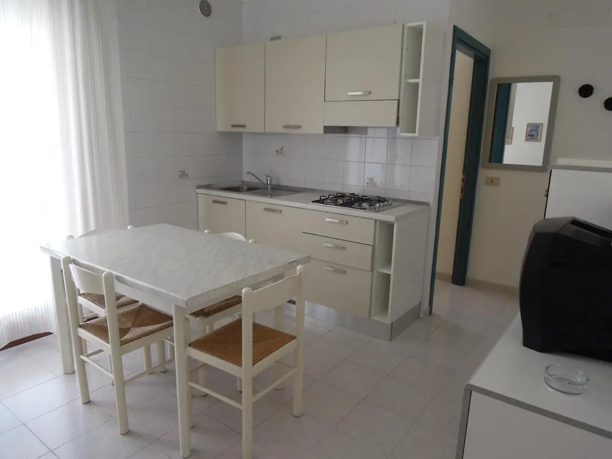 Comfortable Apartment Close To Bibione Beach - Beahost