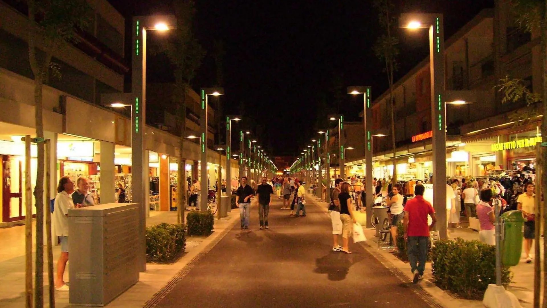 Comfortable Apartment Close To Bibione Beach - Beahost